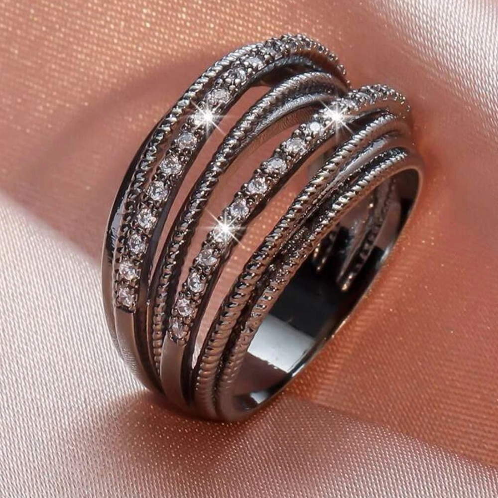 Cubic zirconia decor ring - Picture 2 of 5